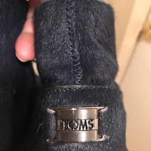 Toms faux fur shoes